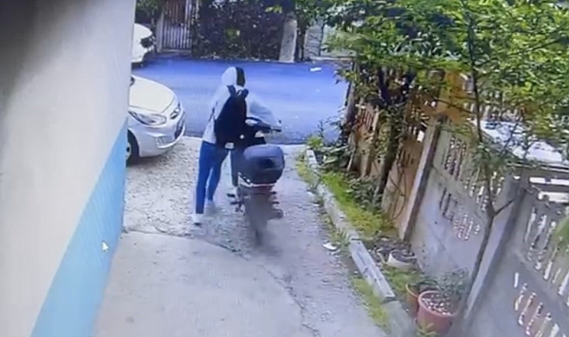 5 dakika içerisinde hem çevreyi kontrol etti hem de motosikleti çaldı