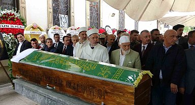 Acun Ilıcalı'nın amcası son yolculuğuna uğurlandı