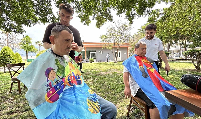 Afetzede özel bireyler sevgi makasıyla tıraş oldular