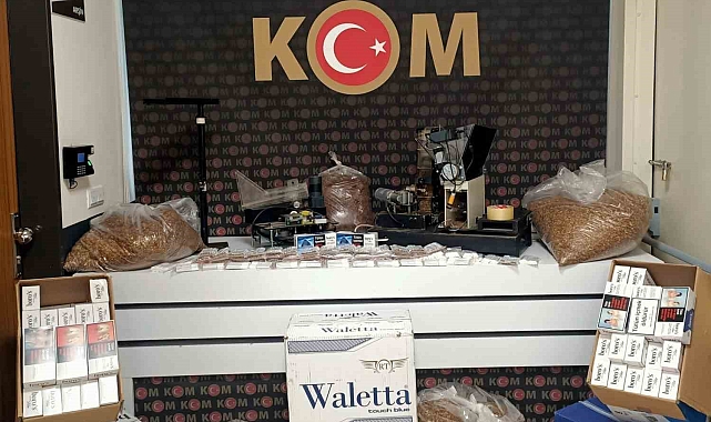 Afyonkarahisar&#039;da polis, 2 adet sigara sarma makinesi ele geçirdi