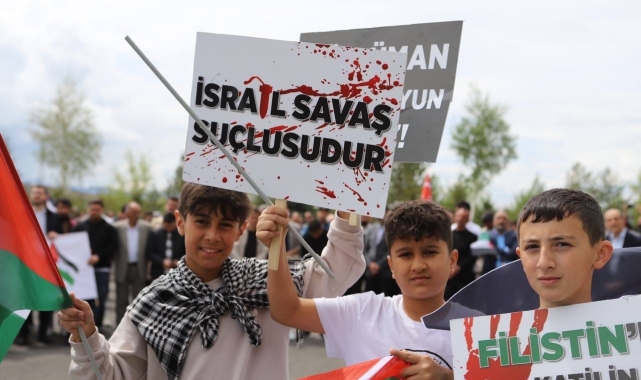 Ağrı&#039;da Filistin&#039;e destek yürüyüşü yapıldı