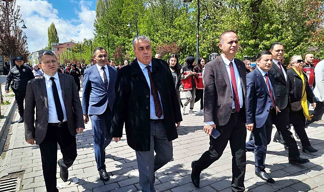 &quot;Ailemiz İstikbalimiz&#039;&#039; temasıyla kortej yürüyüşü gerçekleştirildi