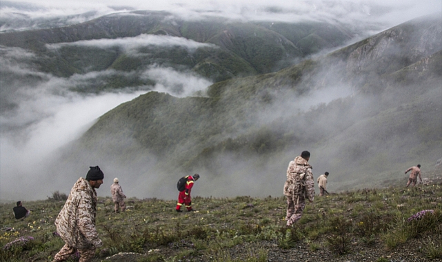 Ajanlar, sokaklara indi