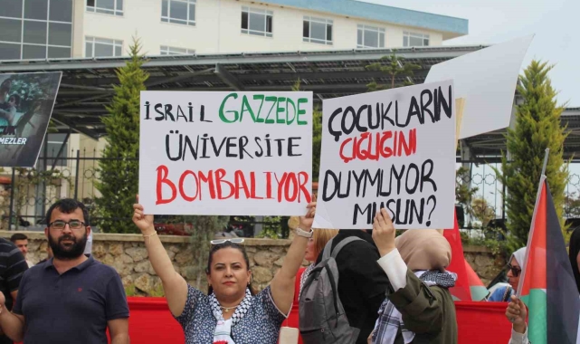 ALKÜ&#039;de Filistin&#039;e destek yürüyüşü