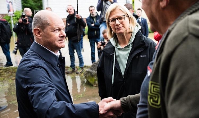 Almanya&#039;yı sel vurdu