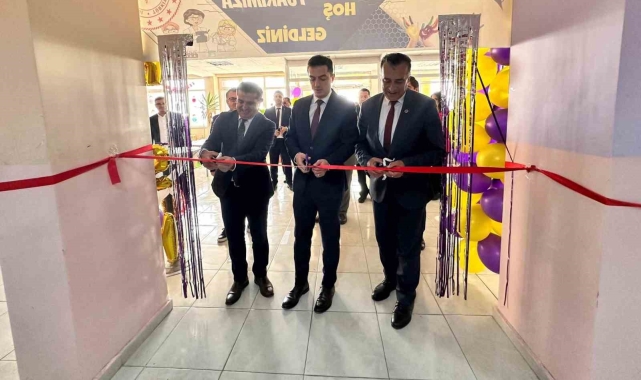 Altıntaş&#039;ta Bilim Fuarı Proje sergisi açıldı