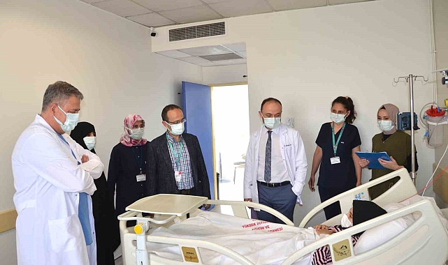 Annesinin böbreği ile hayata tutundu