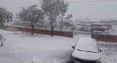 Aşkale'de kar yağışı etkili oldu