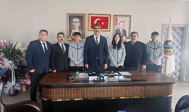 Atletizm şampiyonasında, 2 sporcu finallere kalmayı başardı