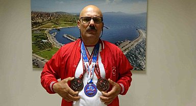 Ayakkabı boyacılığı yapan bilek güreşçisi, turnuvada 3. oldu