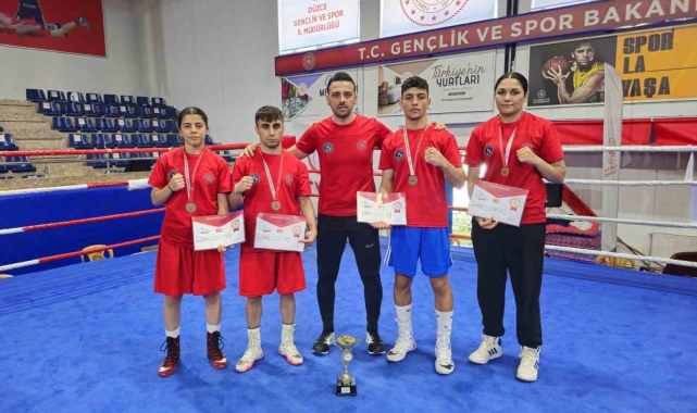 Aydın&#039;ın demir yumrukları şampiyonadan 4 madalya ile döndü