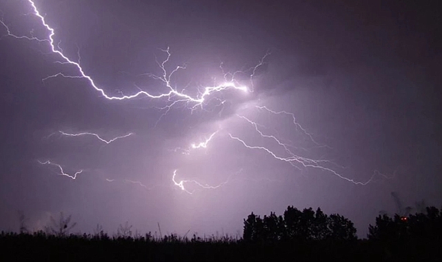 Bangladeş&#039;te 1 ayda 74 kişi yıldırım çarpmasıyla hayatını kaybetti