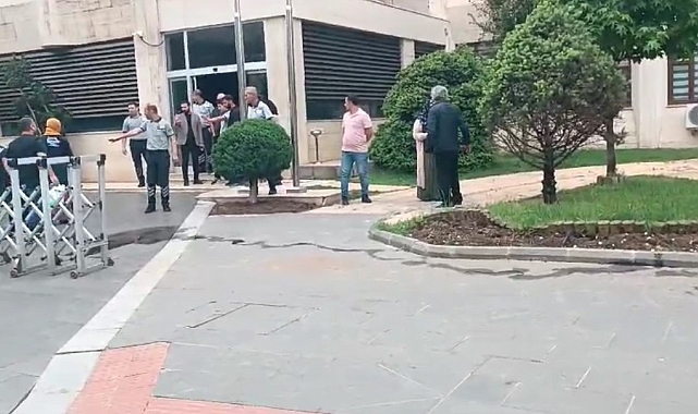 Batman Belediyesi önünde kendini yakmak istedi