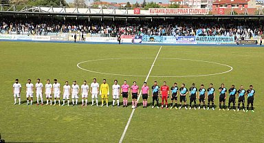 Belediye Kütahyaspor, TFF 3. Lig 3. Grup Play-Off 3. Tur maçında Erbaaspor'u 2-1 mağlup etti