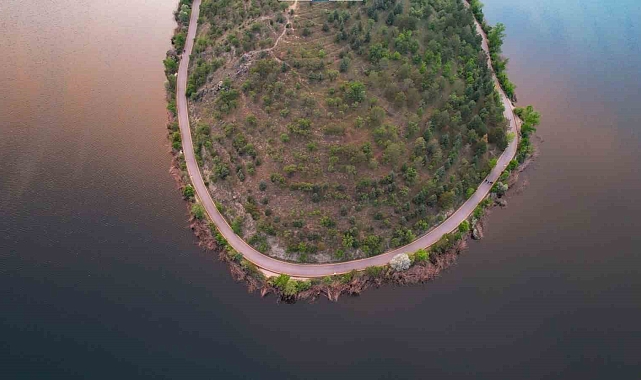 Binlerce ziyaretçiyi ağırlayan Eymir Gölü, gün batımıyla mest etti