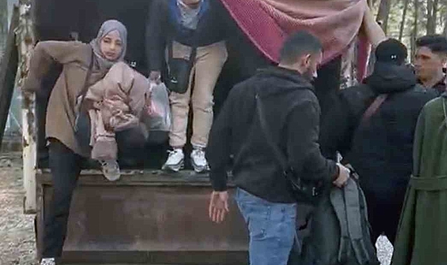 Bir kamyon düzensiz göçmen yakalandı