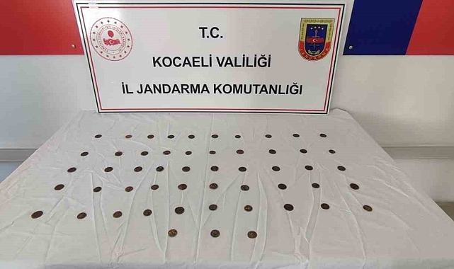 Bir şahsın üzerinde yapılan aramada 53 sikke çıktı