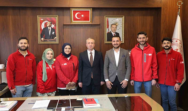 &quot;Bir Sınıf Bir Koli&quot; projesi, ihtiyaç sahiplerine umut oldu