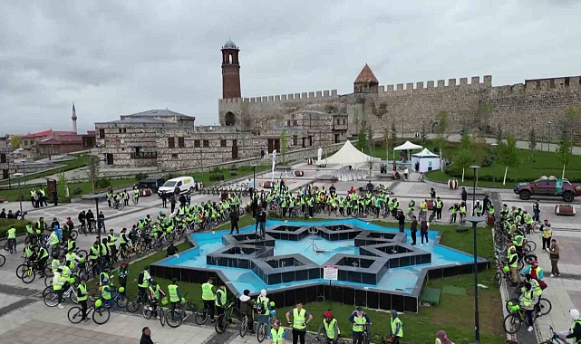 Bisiklet turu etkinliğine yoğun ilgi gördü