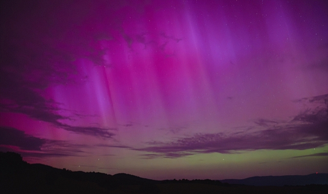 Büyük güneş patlaması &#039;Kuzey Işıkları&#039;nı Türkiye&#039;ye getirdi