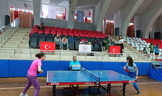 Büyükşehir&#039;in desteklediği gençlerden özel başarı