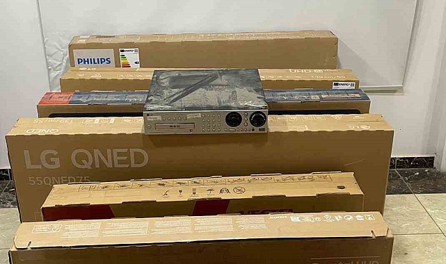 Çalıştıkları iş yerinden, 750 bin liralık televizyon hırsızlığı yaptılar