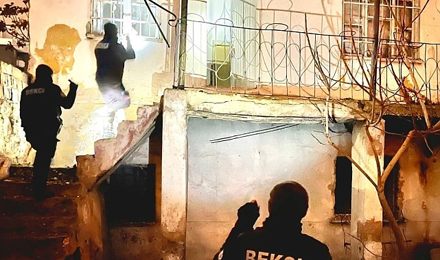 Çarşı ve mahalle bekçileri devriye çalışmaları sırasında 43 aranan şahsı yakaladı