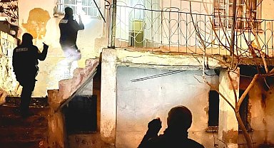 Çarşı ve mahalle bekçileri devriye çalışmaları sırasında 43 aranan şahsı yakaladı