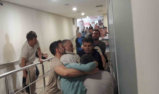 Ceza talebini duyan aileler adliye koridorunda birbirine girdi