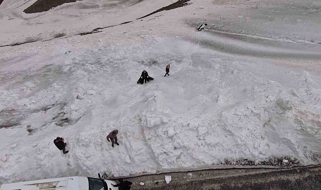 Çığ altında kalan minibüsün sahibi, o anları anlattı