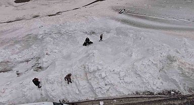 Çığ altında kalan minibüsün sahibi, o anları anlattı