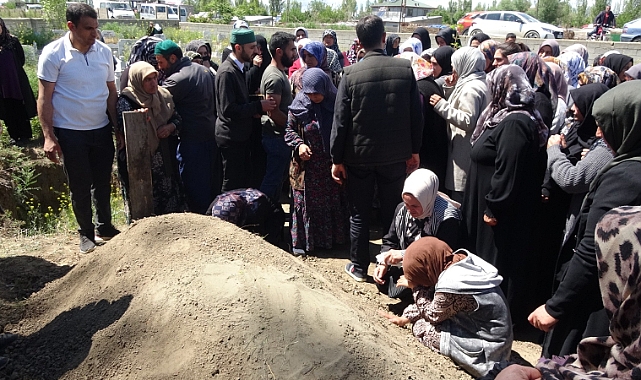 Cinayete kurban giden genç kadın, memleketi Iğdır&#039;da toprağa verildi
