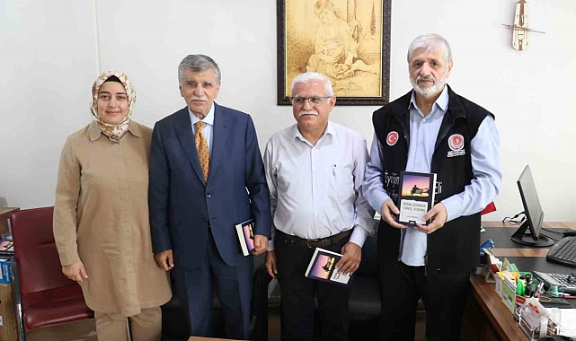 Çok sevdiği eşinin ardından kitap çıkardı