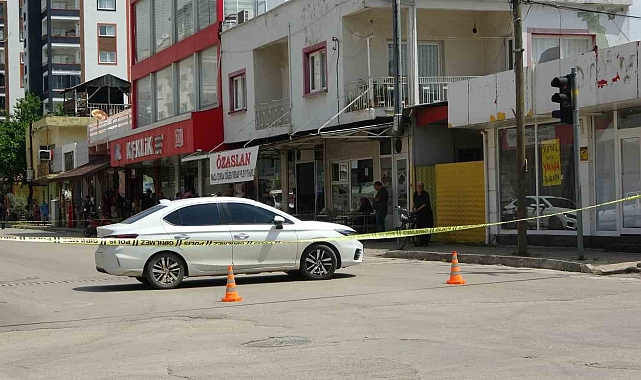 Çorbacıda oturan şahısa, tüfekle ateş edildi