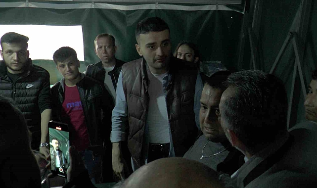 CZN Burak, Yürüyen Adam&#039;n taziyesine katıldı