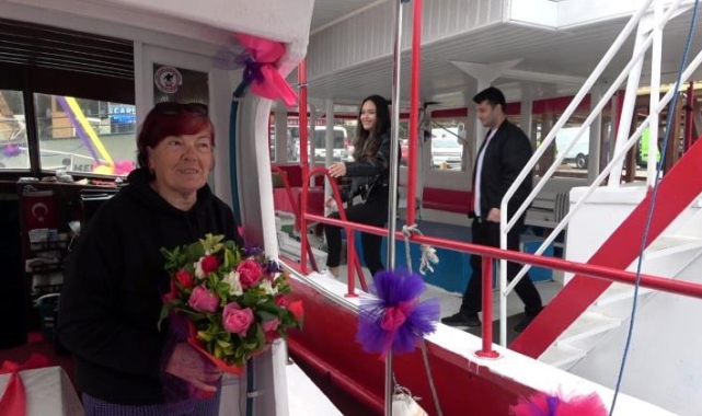 Deniz üstünde sürpriz evlilik teklifi