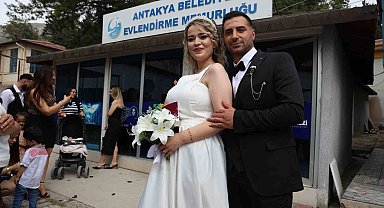 Deprem mağduru evlilik adayların kredi başvurusu onaylandı