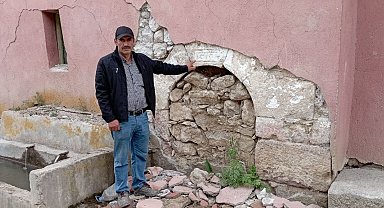 Deprem, osmanlı dönemine ait kapıyı ortaya çıkardı