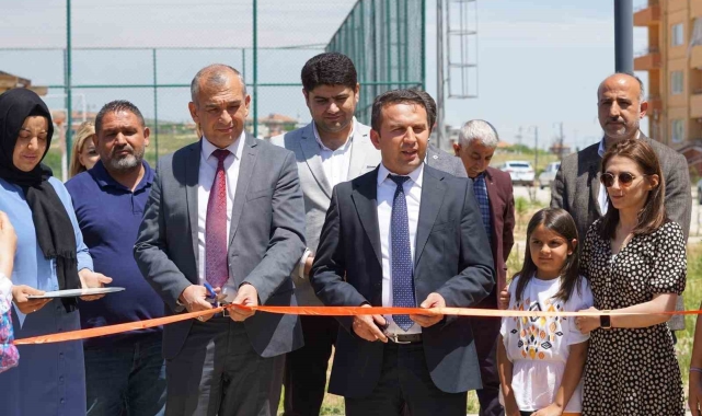 Depremzede Usta Öğreticisinden anlamlı sergi