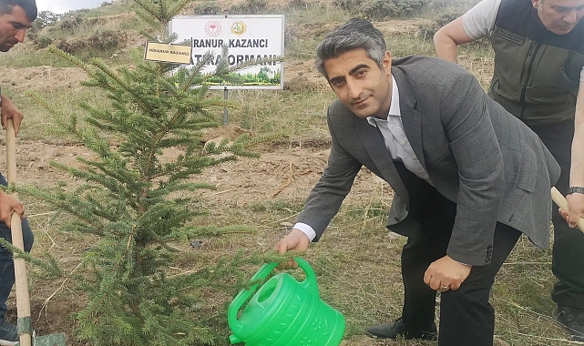 Dikimi yapılan fidanlara can suyu verildi