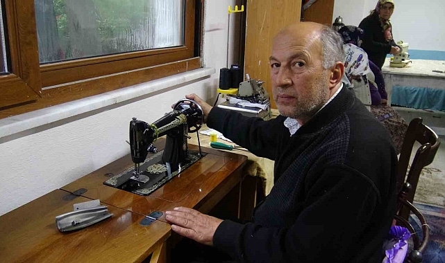 Dikiş makinesi ustası, İl il gezerek tamir yapıyor