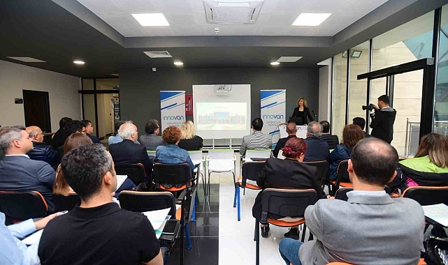 Diller Enstitüsü tarafından &quot;Kürdiyat Sempozyumu&quot; düzenlendi