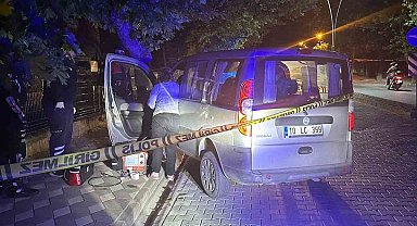 Direksiyon hakimiyetini kaybeden sürücü hayatını kaybetti.