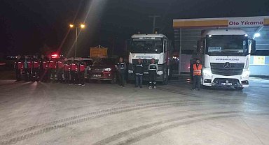 Diyarbakır'dan Cizre'ye araç ve personel desteği