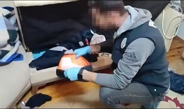 Dolandırıcılık yapan 14 kişilik suç şebekesi çökertildi.