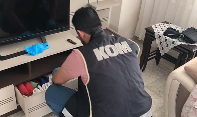 Ehliyet sınavında özel düzenekle kopya çektiren şüpheliler tutuklandı