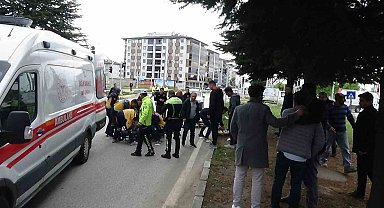 Ehliyetsiz sürücü, anne ve oğluna çarptı