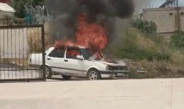 Elektrik kontağından çıkan yangında Tofaş alev alev yandı