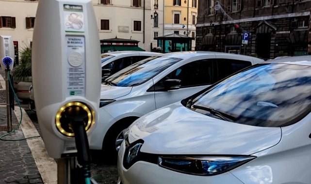 Elektrikli araçlar yayalar daha tehlikeli