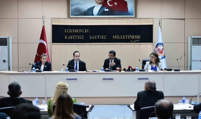 Emekliler ve yeni doğum yapanlara yardım teklifi meclisten geçti